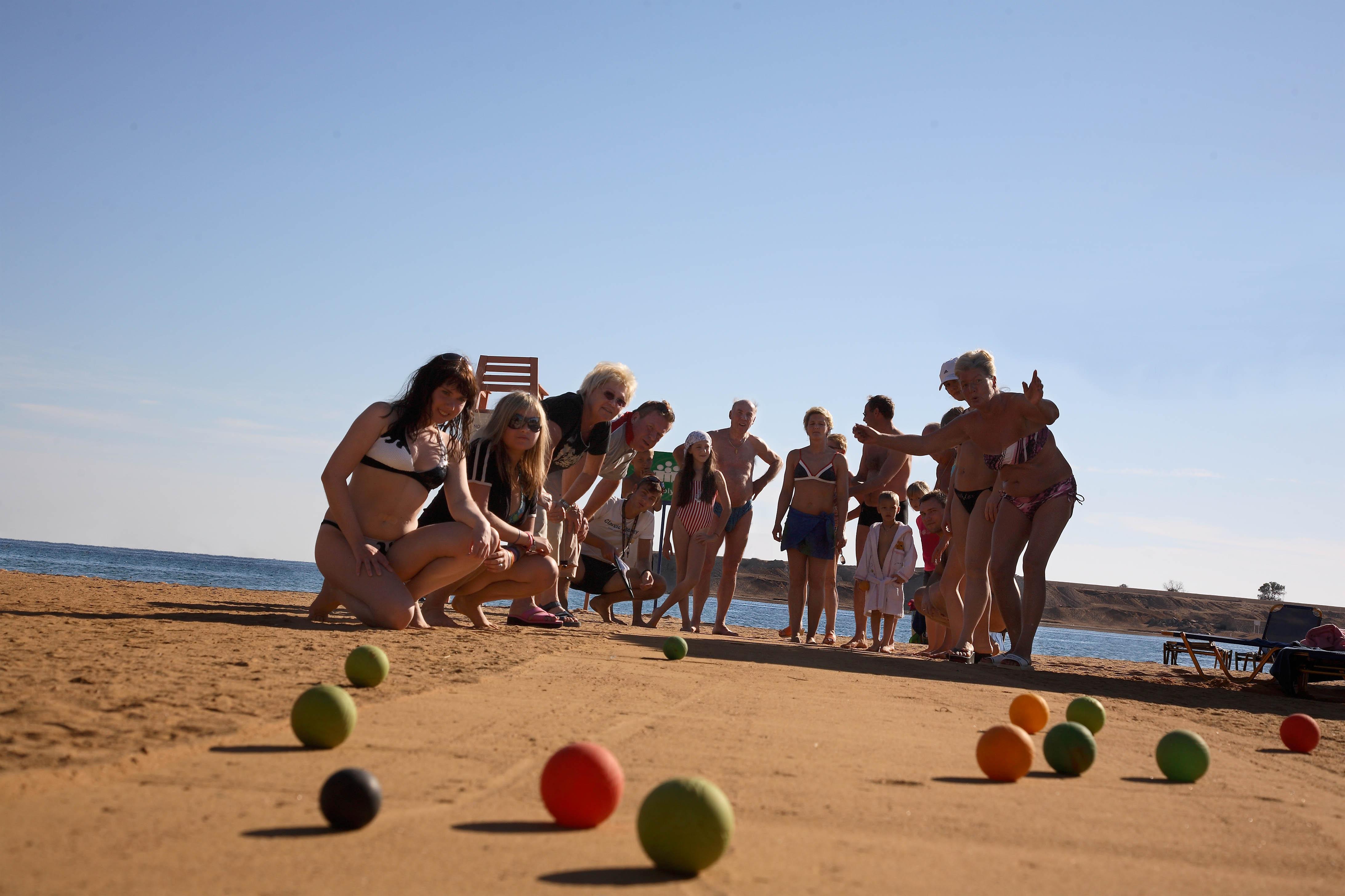 Iberotel Palace - Adults Friendly 16 Years Plus Sharm el-Sheikh Exterior foto Boule players on a beach