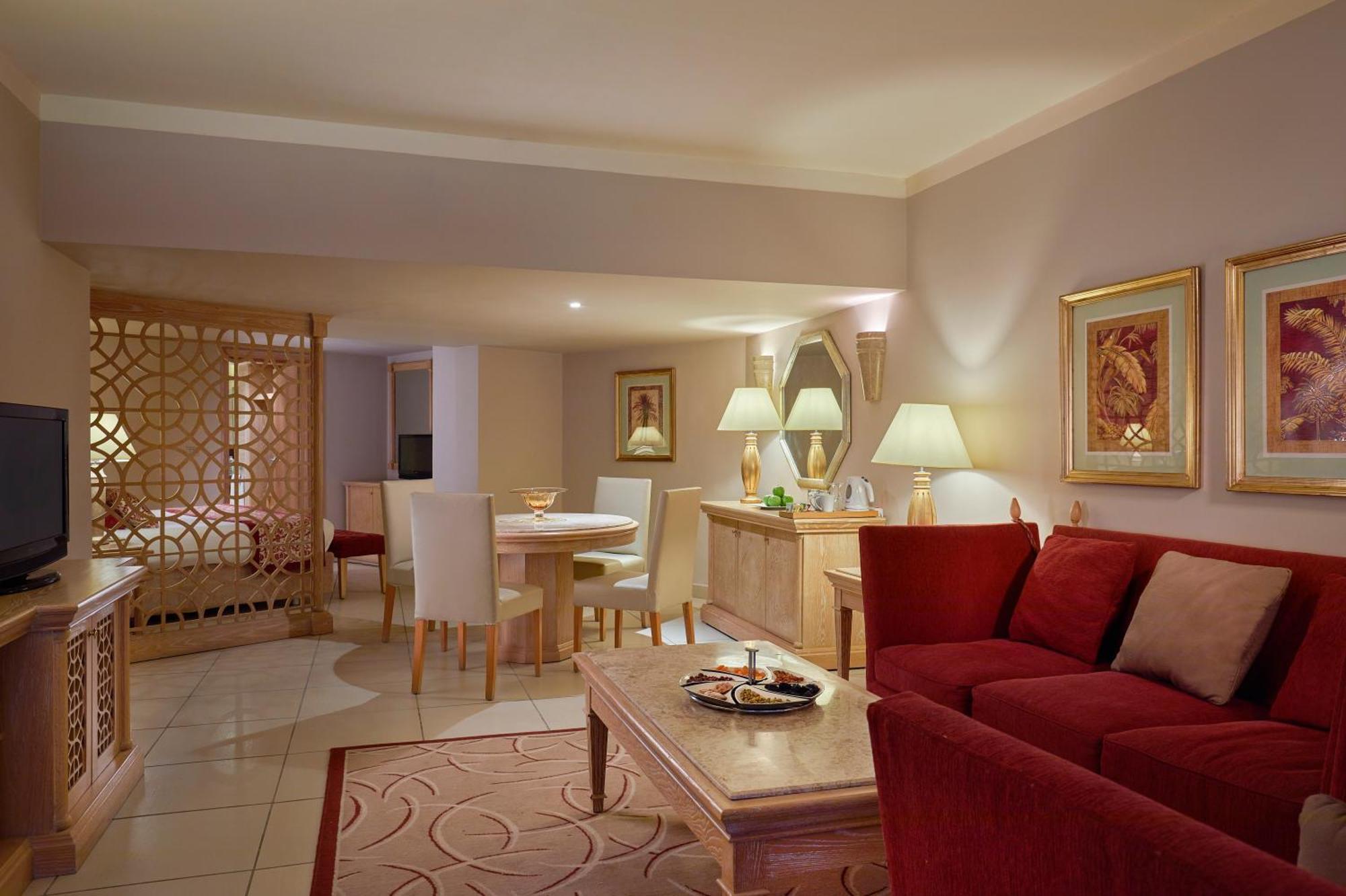 Iberotel Palace - Adults Friendly 16 Years Plus Sharm el-Sheikh Exterior foto A suite at the Jumeirah Emirates Towers Hotel